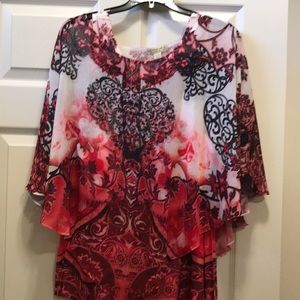 Multicolored layered top